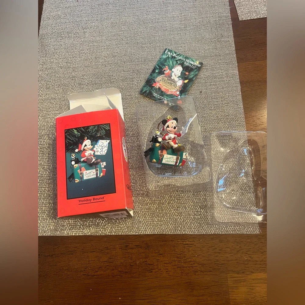 Vintage Disney Mickey Mouse Christmas ornament‎